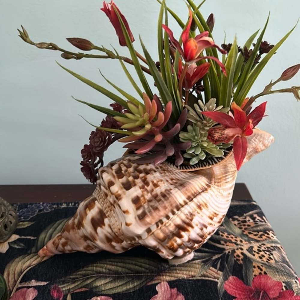 Shell Art Triton Trumpet Shell Faux Floral Planter Decor